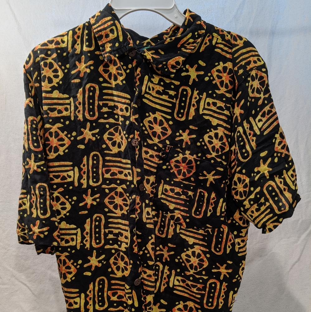Roundy Bay Hawaiian tee